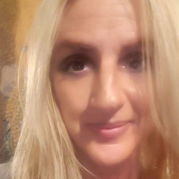 Meet your Posher, Stacey - Picture 1 of 1